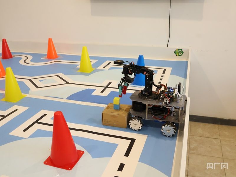 央广网：青春华章丨高校向“新”而行 微光成炬为新质生产力“蓄势赋能”(图1)