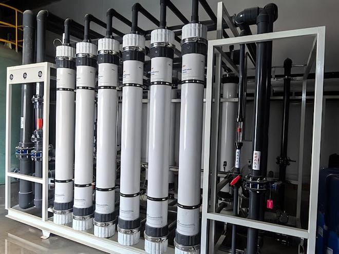 东曦纯水:纯水设备的工业应用解析从电子制造到制药的刚需拆解(图2)