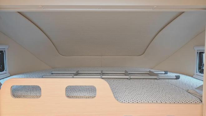 太划算了！进口依维柯房车价格进入5开头高配带空悬航空座椅(图7)